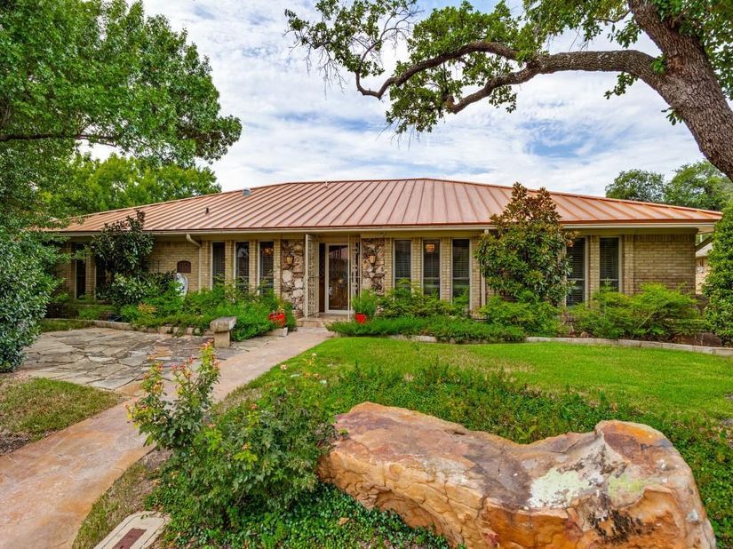 6153  Danbury Lane , Dallas Texas 75214