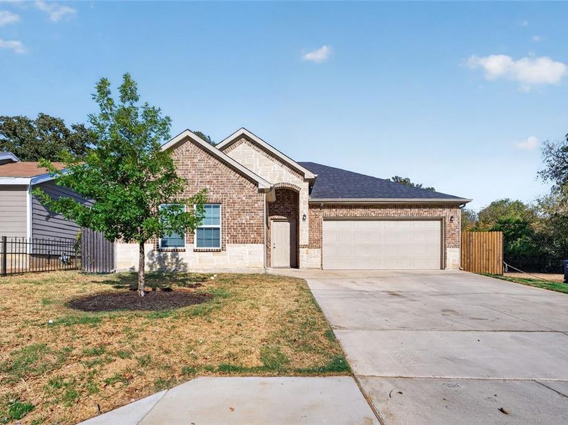 2517  Donalee Street , Fort Worth Texas 76105