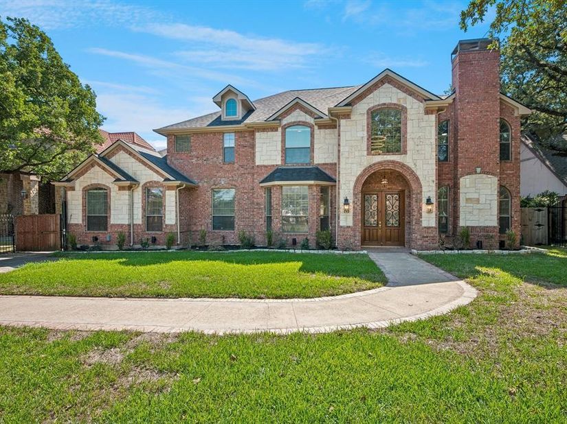 3848 W Pioneer Drive , Irving Texas 75061
