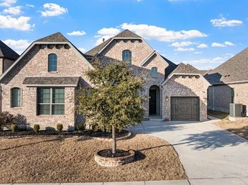 1002  Hunters Creek Drive 