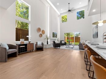 416  Mount Auburn Avenue 