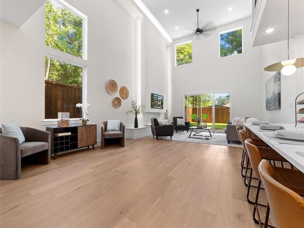 416  Mount Auburn Avenue , Dallas Texas 75223