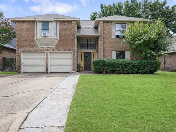 2877  Fenwick Street , Grand Prairie Texas 75052