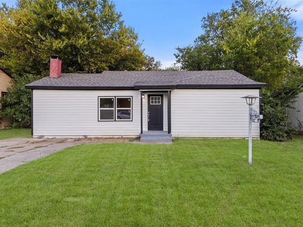 2233  Eastover Avenue , Fort Worth Texas 76105