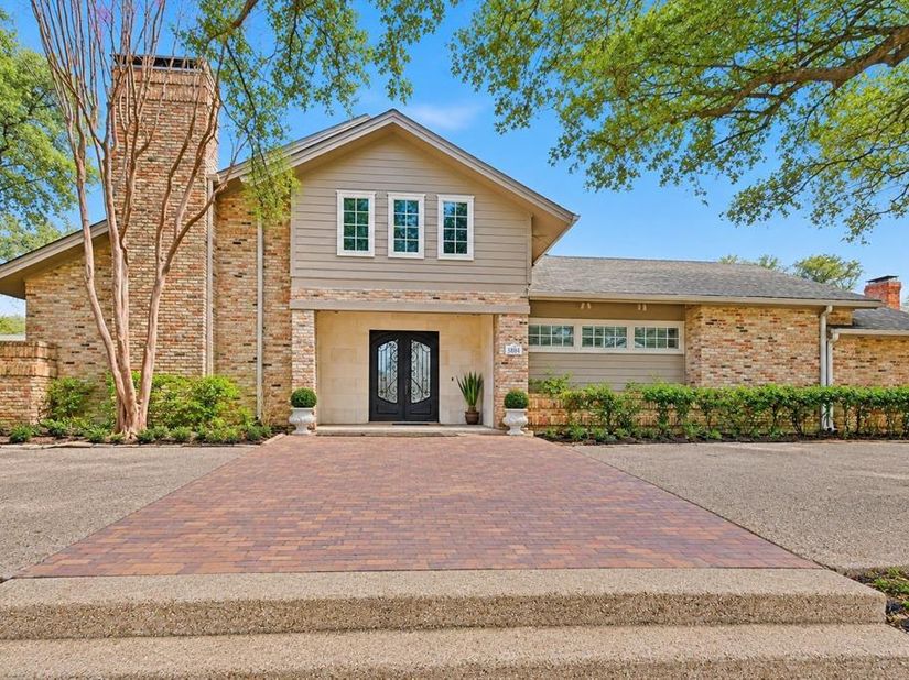 5806  Bent Trail , Dallas Texas 75248