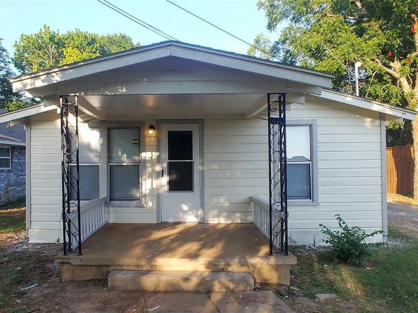 411 S Bradshaw Street , Denton Texas 76205