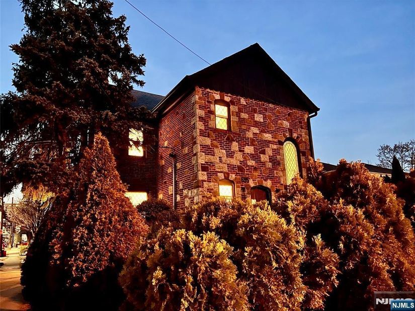 695 Palisade Avenue, Cliffside Park NJ 07010