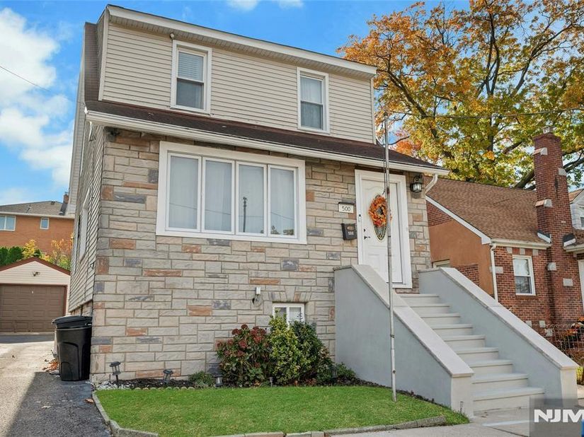 500 Ridgefield Terrace, Ridgefield NJ 07657