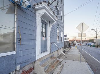 168 Lunenburg St