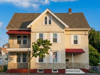 203-205 Salem St