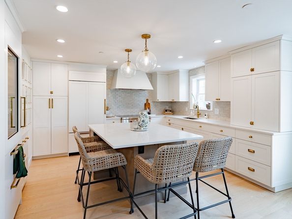 237 Bunker Hill St 237, Boston MA 02129