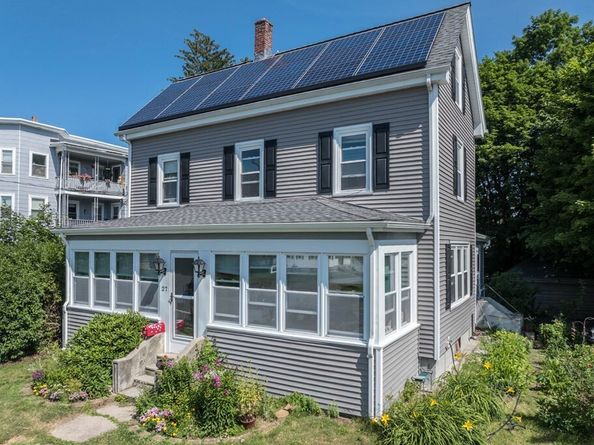 27 Elm Street, Leominster MA 01453