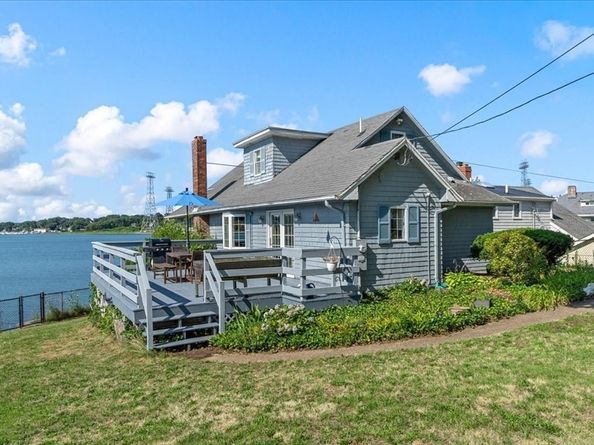 24 Aspinwall Ave, Weymouth MA 02191