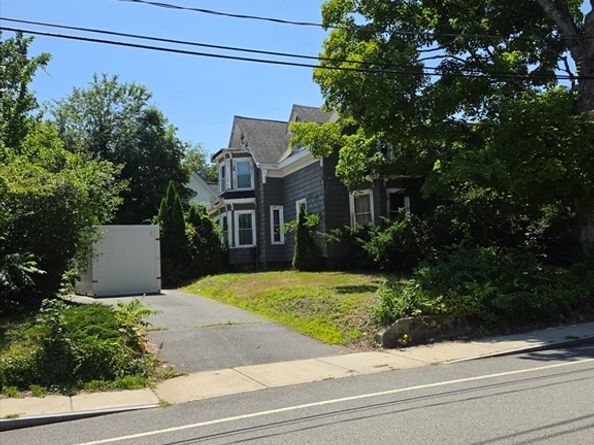 58 Stetson St, Bridgewater MA 02324
