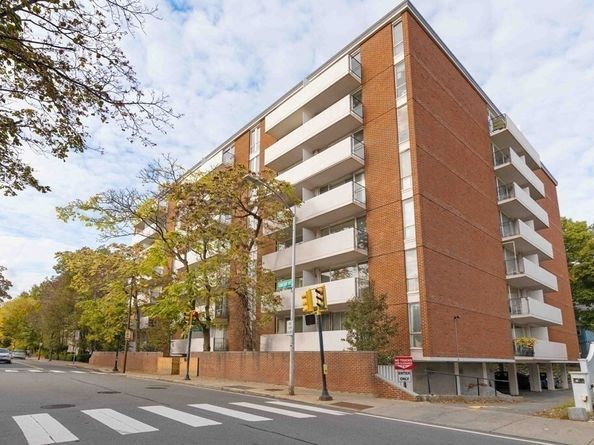 29 Concord Ave. 212, Cambridge MA 02138