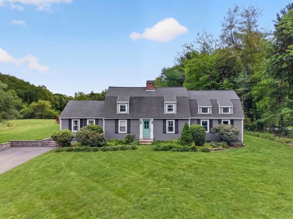 57 Center St, Groveland MA 01834