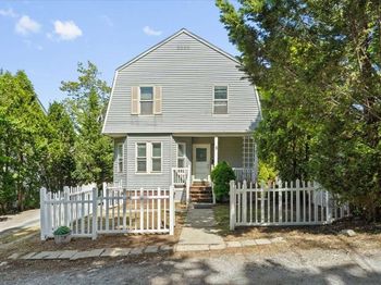 3 Wallace St