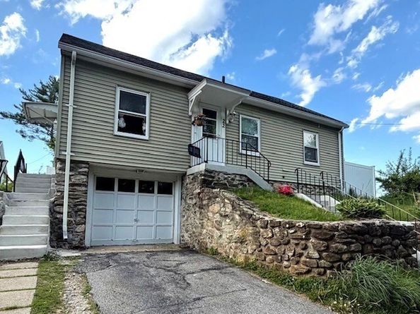 22 Marsh Ave, Southbridge MA 01550