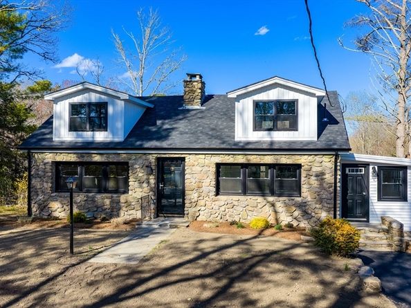 28 Indian Neck Rd, Wareham MA 02571