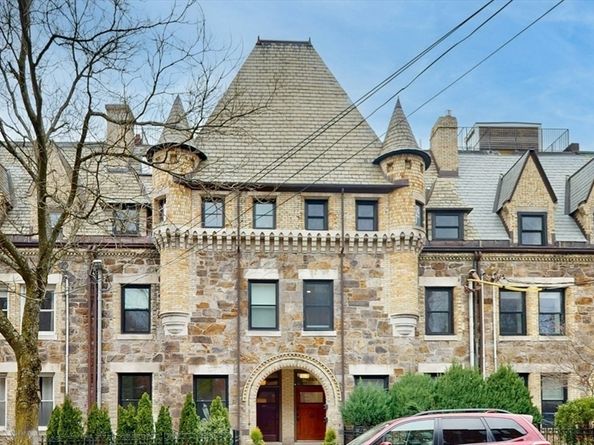 322 Tappan St 2, Brookline MA 02445