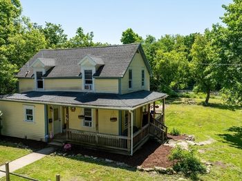 138 Charlton St