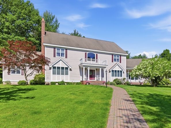 15 Long Pasture Rd, North Andover MA 01845