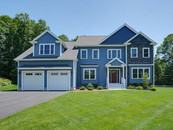 121 Lexington St, Burlington MA 01803
