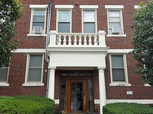 32 Ransom Rd 11, Boston MA 02135