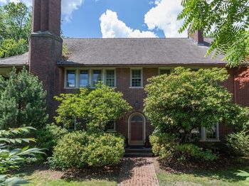 231 Waverley Ave