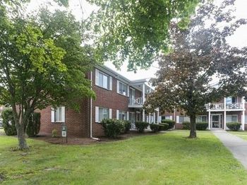 32 Bayberry Dr