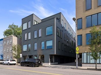 537 E 1st Street
