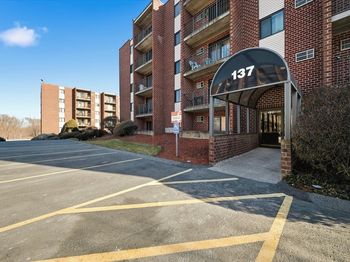 137 Franklin St