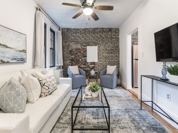 60 Queensberry St 8, Boston MA 02215