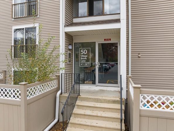 50 Village Brook Lane 4, Natick MA 01760