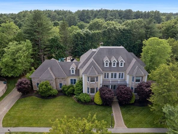 6 Ashley Court, Lynnfield MA 01940