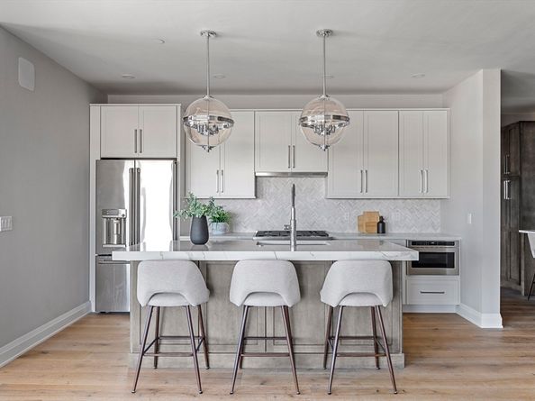 44 Ellery St PH601, Boston MA 02127