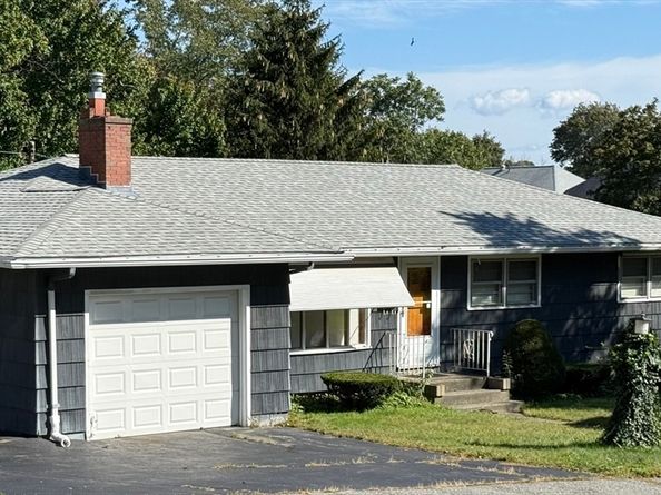 70 Harrington Way, Worcester MA 01604