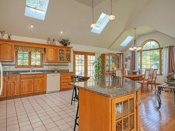 315 Central St, Hudson MA 01749