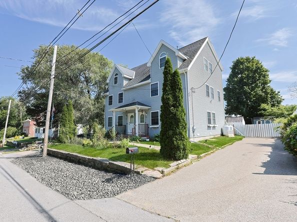 8 Whitins Rd A, Sutton MA 01590