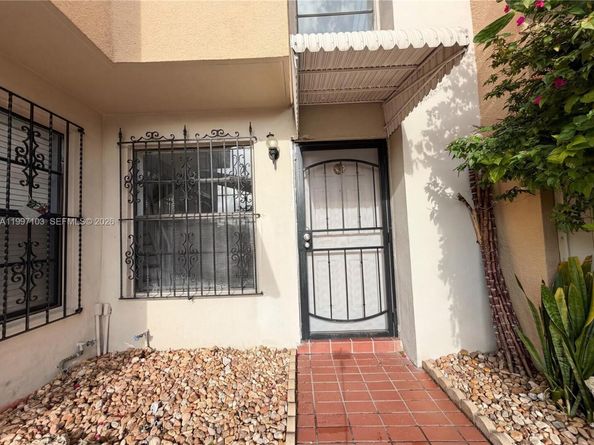 5790 W 26th Ave 202, Hialeah FL 33016