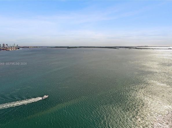 808 Brickell Key Dr 2502, Miami FL 33131