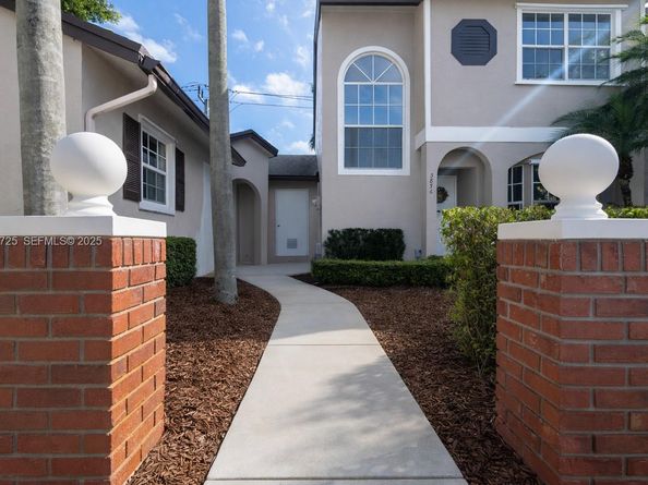 3880 NW 121st Ave, Sunrise FL 33323