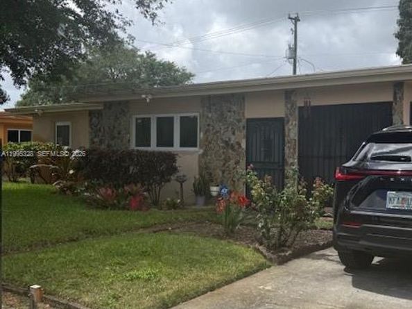 16300 NW 21st Ave, Miami Gardens FL 33054