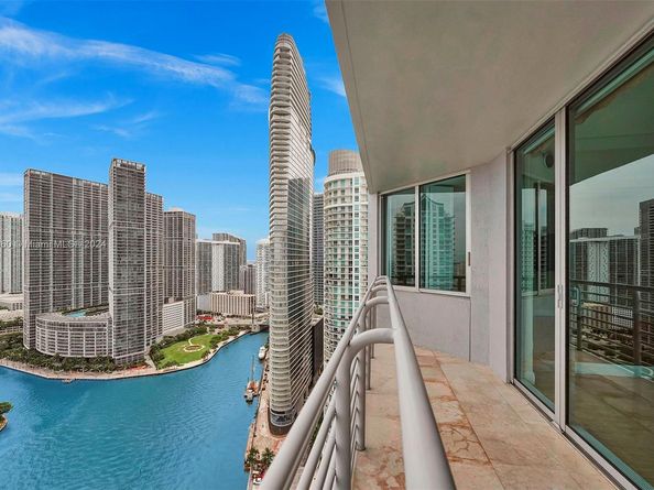 325 S Biscayne Blvd 3521, Miami FL 33131