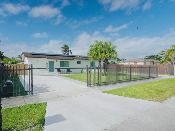 25260 SW 124th Pl, Homestead FL 33032