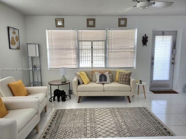 Undisclosed Address #A11924211, West Palm Beach FL 33417