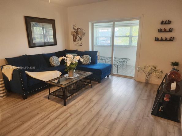 1115 Lake Ter 206, Boynton Beach FL 33426