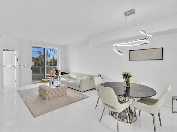 21050 Point Pl 302, Aventura FL 33180