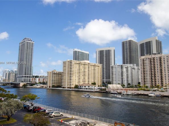 111 Golden Isles Dr C9, Hallandale Beach FL 33009