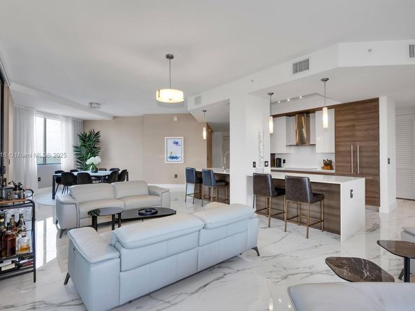 301 Altara Ave LPH914, Coral Gables FL 33146